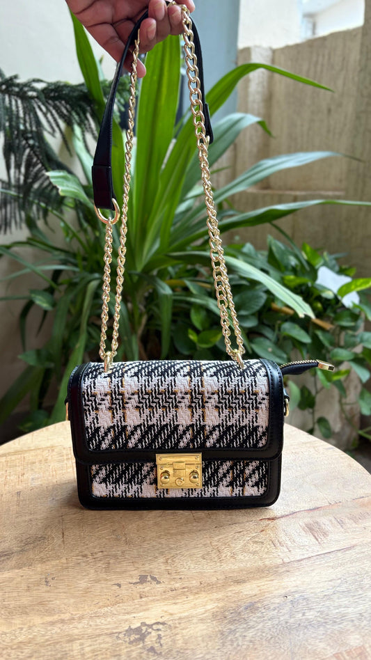 NestCord Luxe Compact Sling - Black